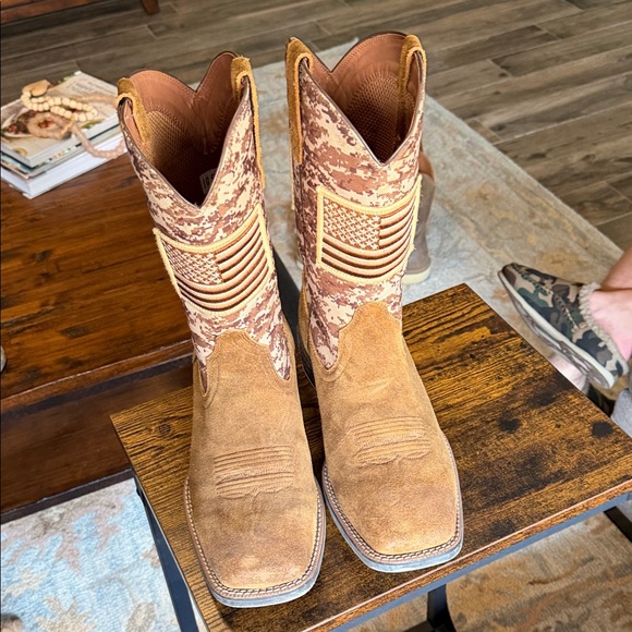 Ariat Camo Patriot Tan Distressed Men's Western Boots - Picture 2 of 10